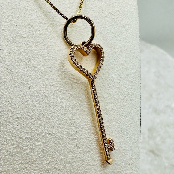 NEW! 14k Rose Gold Diamond Key Pendant - Picture 8 of 13
